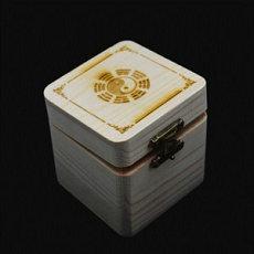 女命流年卯戌合(女命卯戌合化火发生什么)